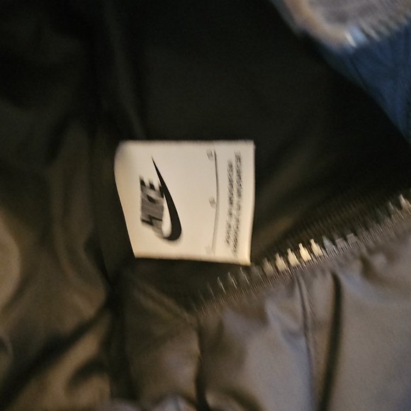 Nike Kids Hooded Black Puffer Jacket - Picture 3 of 5